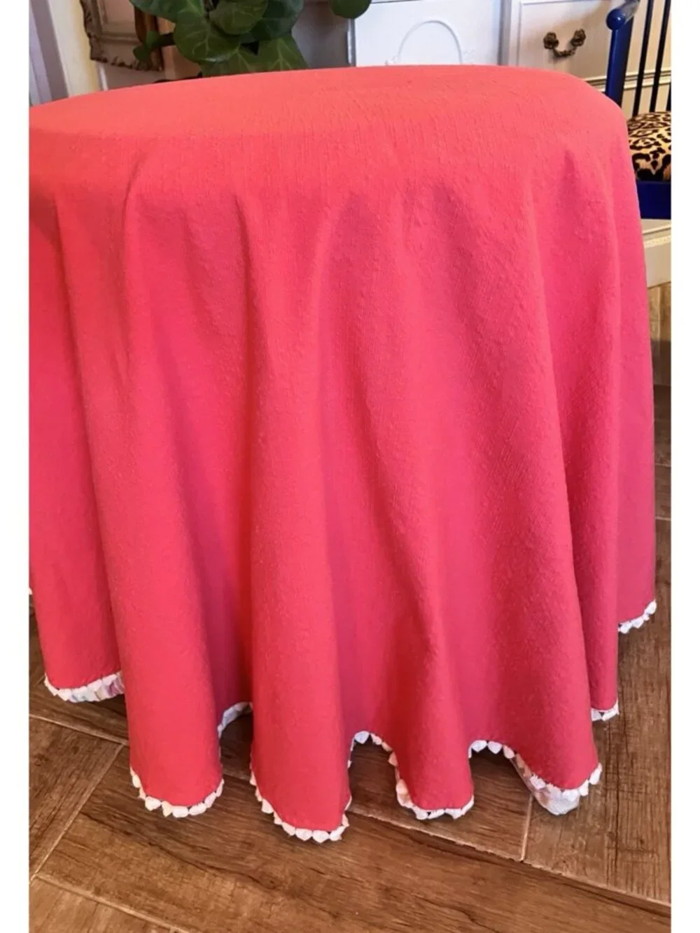 Cupcakes & Cashmere Round Tablecloth 66” Flamingo Pink Heart Trim 100% Cotton